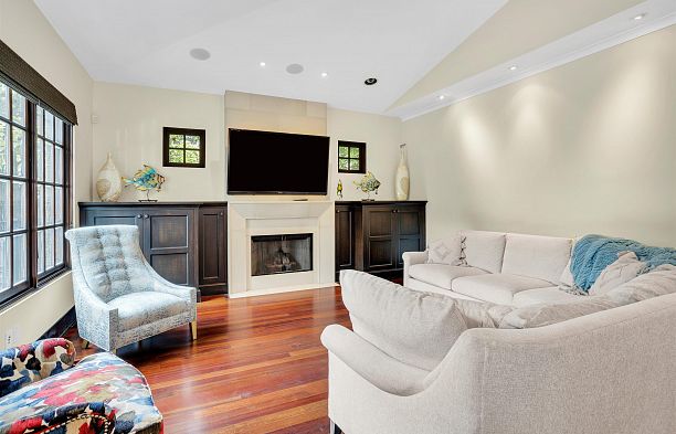 1807 Acadia Road University VW