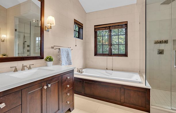 1807 Acadia Road University VW