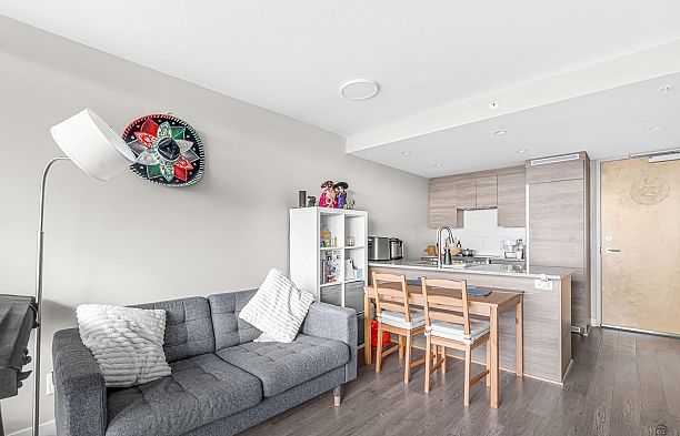 2605 488 SW Marine Drive Marpole