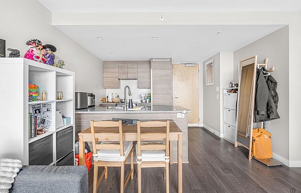 2605 488 SW Marine Drive Marpole