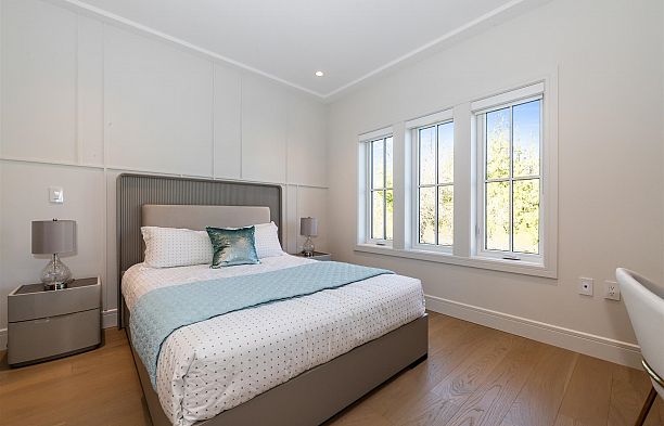 3852 W 50th Avenue Southlands