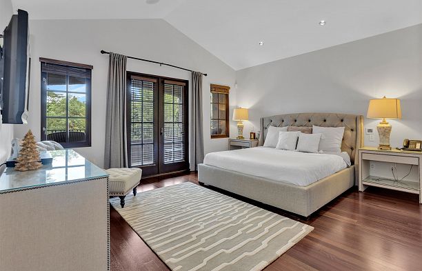 1807 Acadia Road University VW