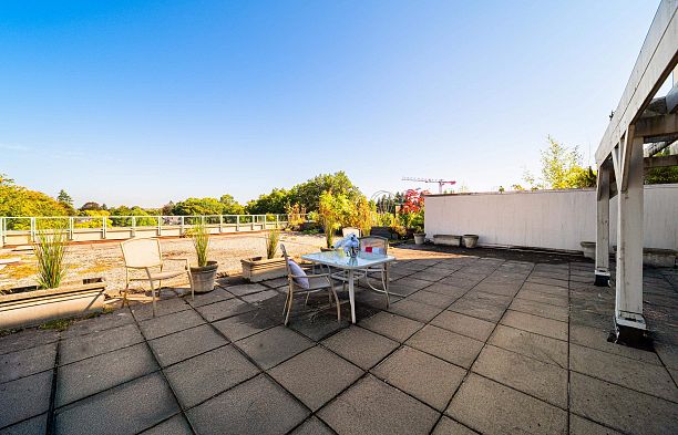 804 518 W 14th Avenue Fairview VW