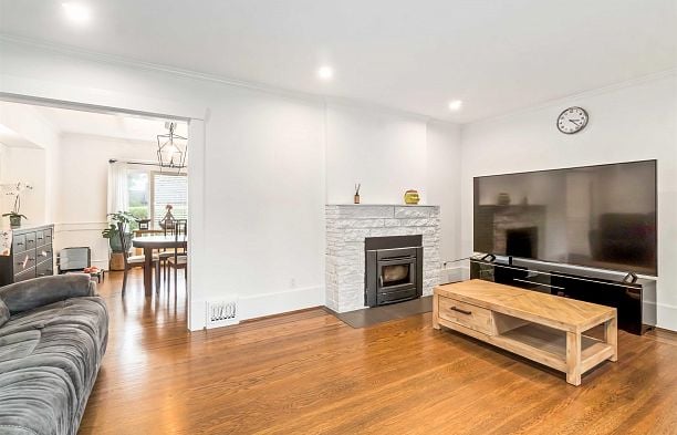 3322 W 38th Avenue Dunbar