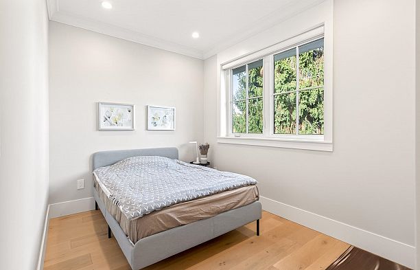 4089 W 19th Avenue Dunbar