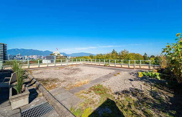 804 518 W 14th Avenue Fairview VW