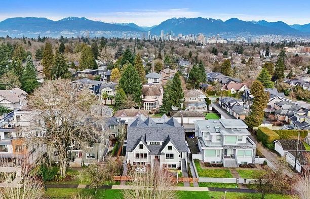 1141 W 33rd Avenue Shaughnessy