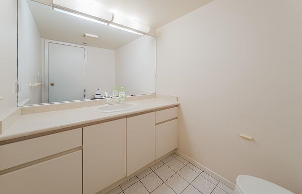 804 518 W 14th Avenue Fairview VW