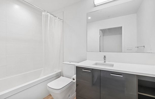 #410 3581 Ross Drive University VW