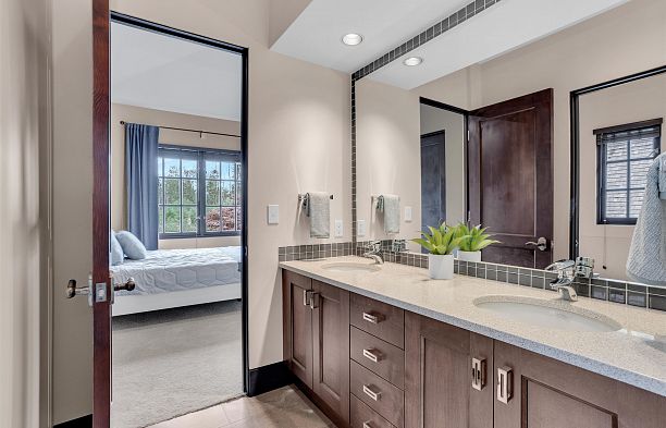 1807 Acadia Road University VW