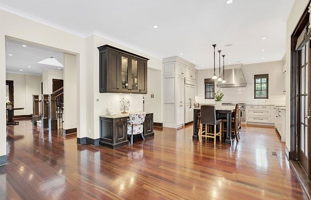 1807 Acadia Road University VW