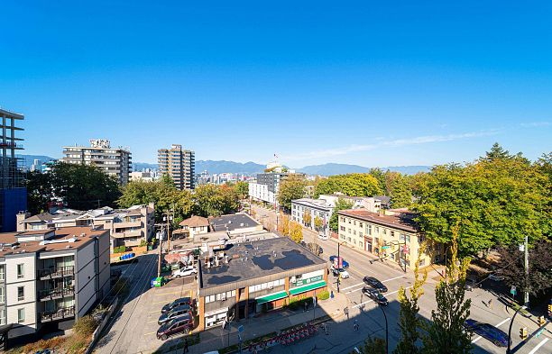 804 518 W 14th Avenue Fairview VW