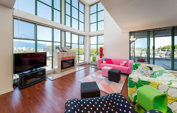 804 518 W 14th Avenue Fairview VW