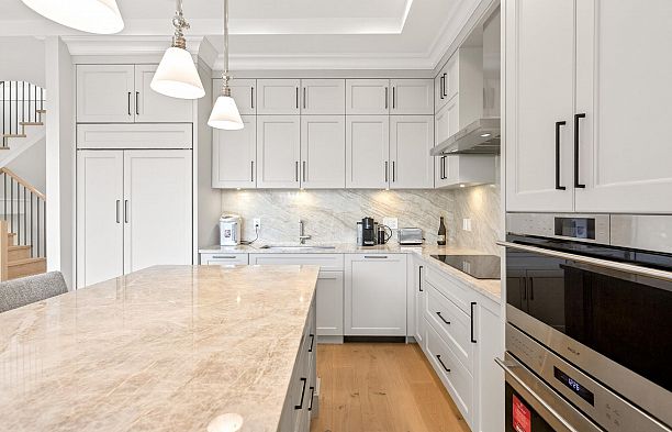 4089 W 19th Avenue Dunbar