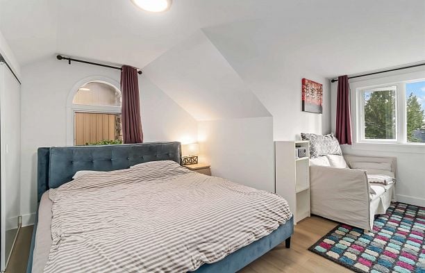 3322 W 38th Avenue Dunbar