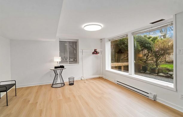 3322 W 38th Avenue Dunbar