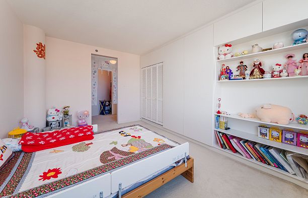 804 518 W 14th Avenue Fairview VW