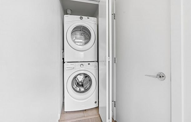 #410 3581 Ross Drive University VW