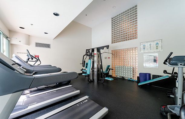 804 518 W 14th Avenue Fairview VW