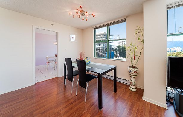 804 518 W 14th Avenue Fairview VW