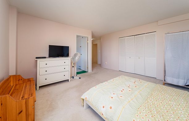 804 518 W 14th Avenue Fairview VW