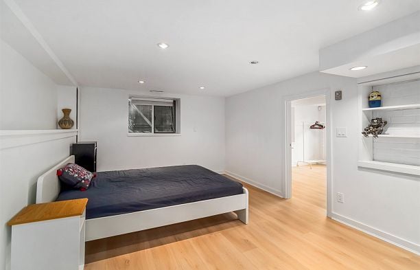 3322 W 38th Avenue Dunbar