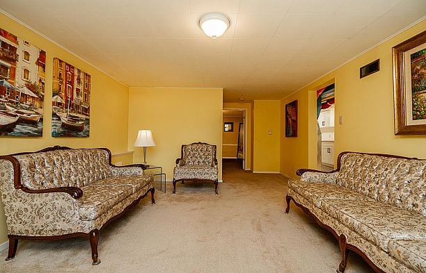 22 E 18th Avenue Main