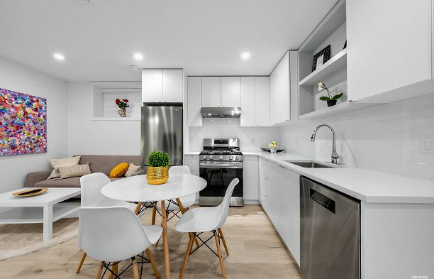 3172 W 26th Avenue MacKenzie Heights