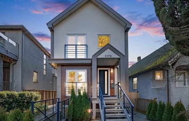 3172 W 26th Avenue MacKenzie Heights