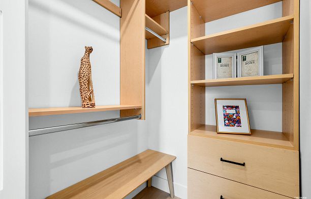 3172 W 26th Avenue MacKenzie Heights