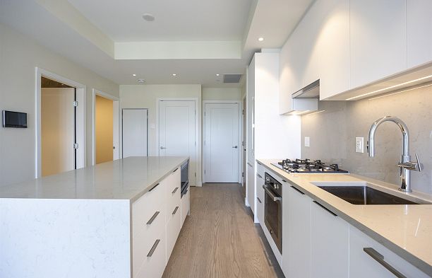 814 6138 Birney Avenue University VW