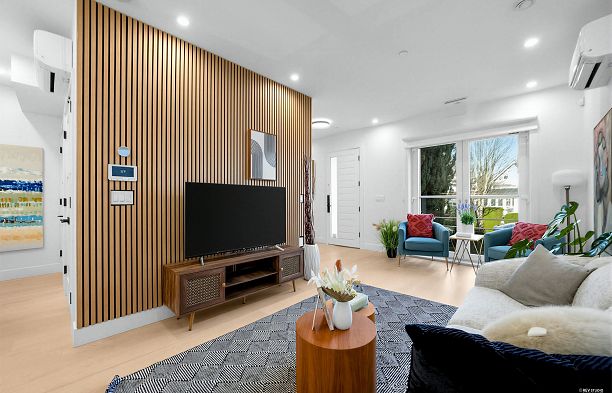 3172 W 26th Avenue MacKenzie Heights