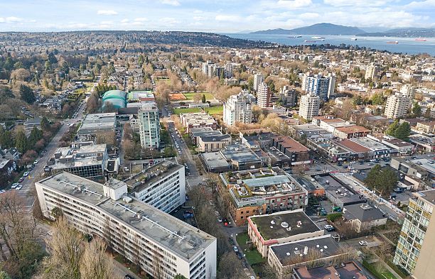 320 1445 Marpole Avenue Fairview VW