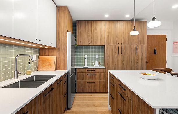 320 1445 Marpole Avenue Fairview VW