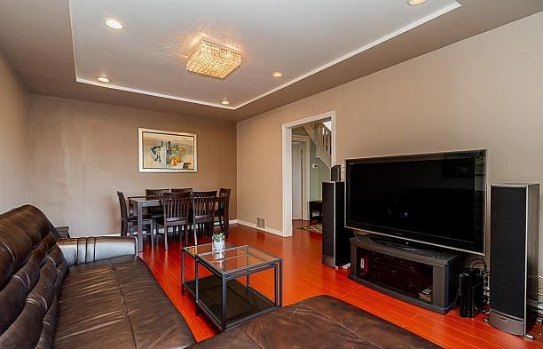 22 E 18th Avenue Main