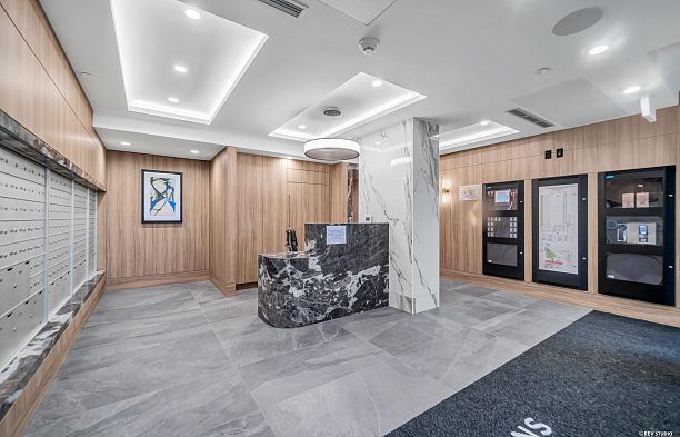 1906 7433 Cambie Street South Cambie