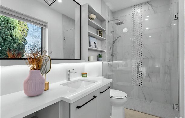 3172 W 26th Avenue MacKenzie Heights