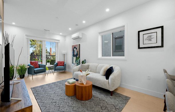 3172 W 26th Avenue MacKenzie Heights