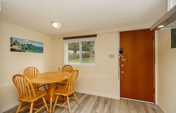 22 E 18th Avenue Main