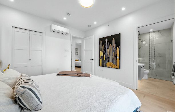 3172 W 26th Avenue MacKenzie Heights