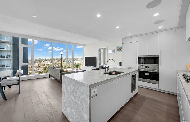 1906 7433 Cambie Street South Cambie