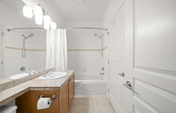 405 5605 Hampton Place University VW