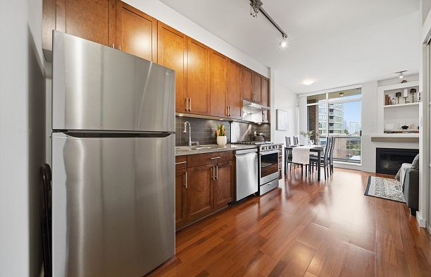 306 2055 Yukon Street False Creek