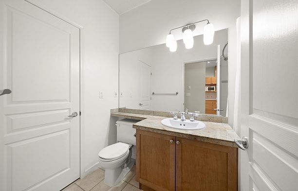 405 5605 Hampton Place University VW