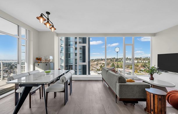 1906 7433 Cambie Street South Cambie