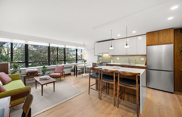 320 1445 Marpole Avenue Fairview VW