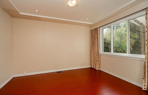 22 E 18th Avenue Main