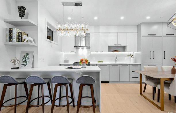 3172 W 26th Avenue MacKenzie Heights