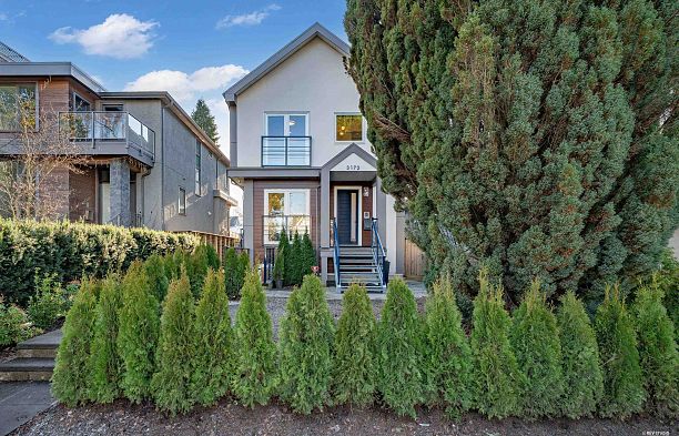 3172 W 26th Avenue MacKenzie Heights