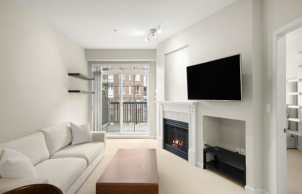 405 5605 Hampton Place University VW